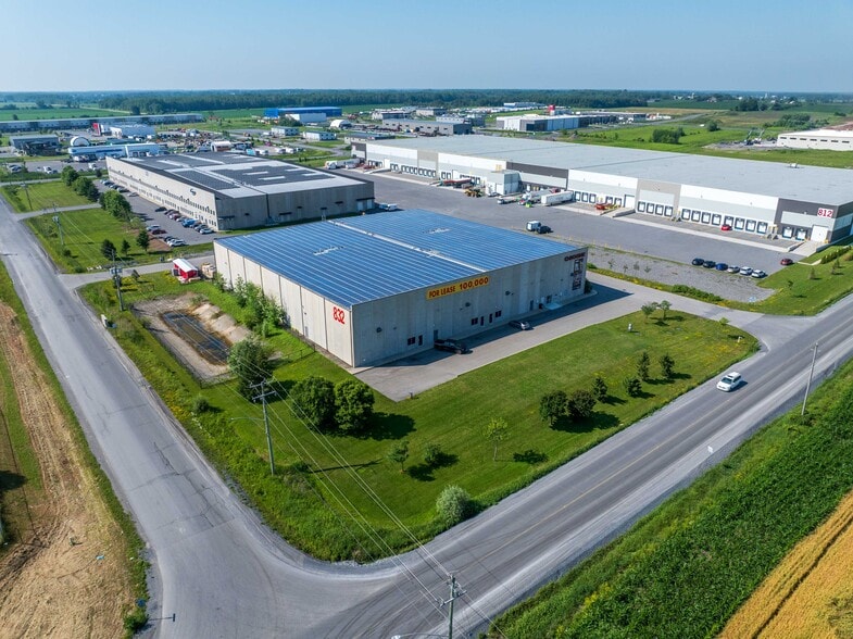 832 Burton Rd, Ottawa, ON for lease - Building Photo - Image 2 of 23