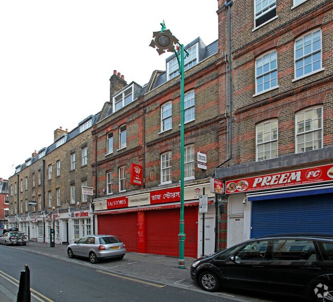 112 & 114 Brick Ln, Londres à louer - Photo du bâtiment - Image 2 de 2