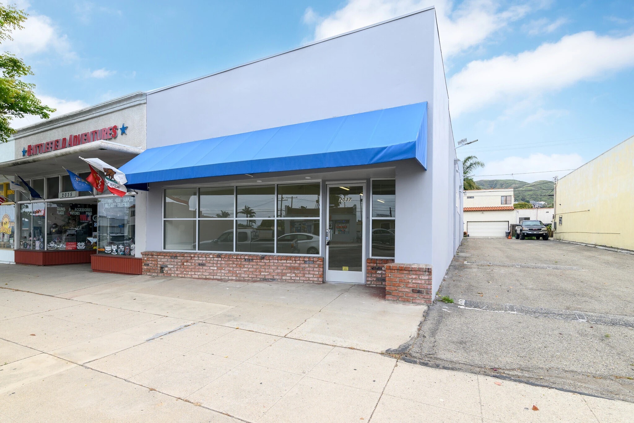 2037 E Thompson Blvd, Ventura, CA for lease Interior Photo- Image 1 of 8