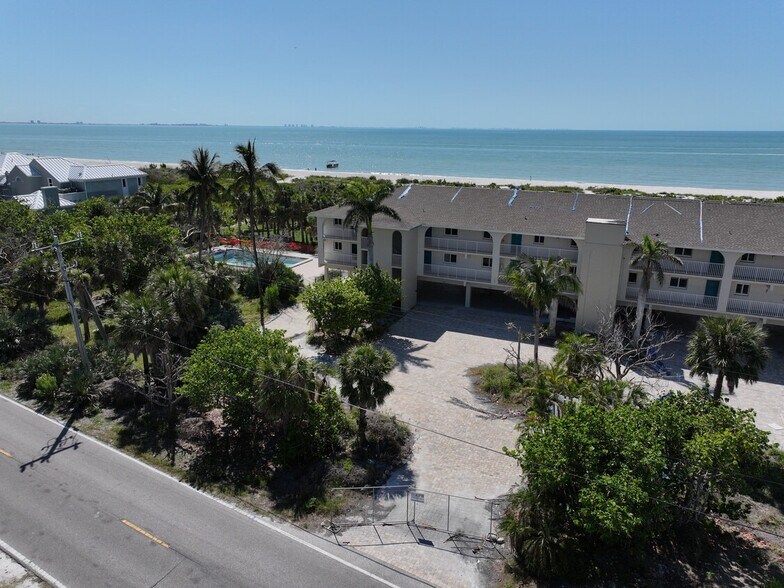 527 E Gulf Dr, Sanibel, FL à vendre - Photo du bâtiment - Image 3 de 20