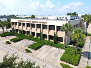 824 Elmwood Park Blvd, New Orleans, LA for lease Building Photo- Image 2 of 5