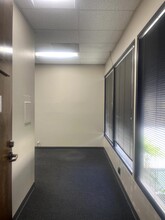 14930 Ventura Blvd, Sherman Oaks, CA for lease Interior Photo- Image 1 of 13