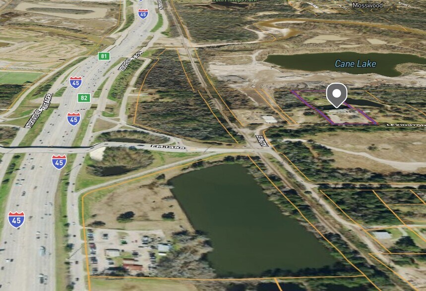 230 Lexington Ct, Conroe, TX à vendre - Photo du bâtiment - Image 2 de 19