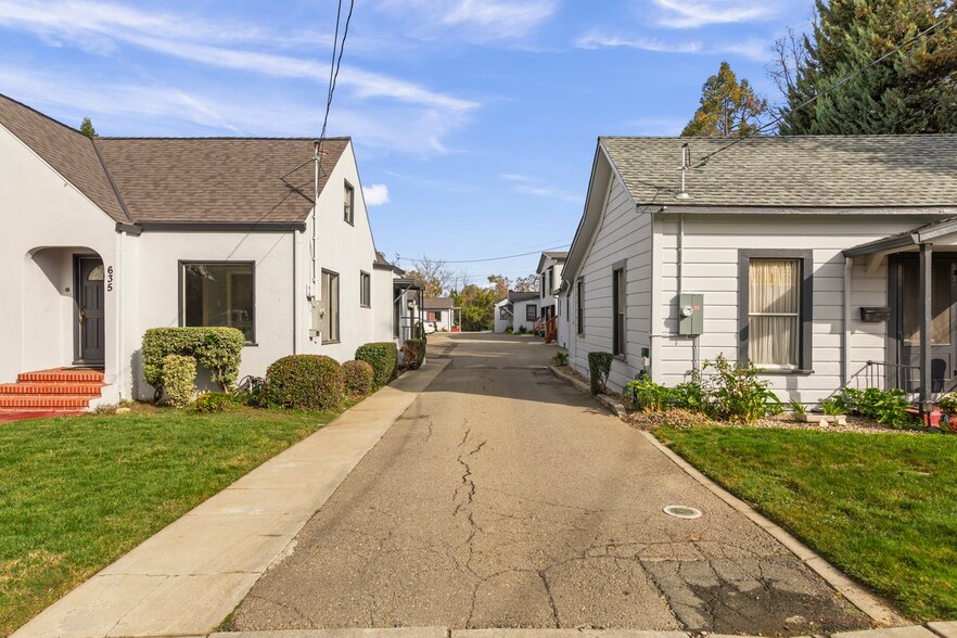 635 Saint John St, Pleasanton, CA for sale - Building Photo - Image 2 of 22