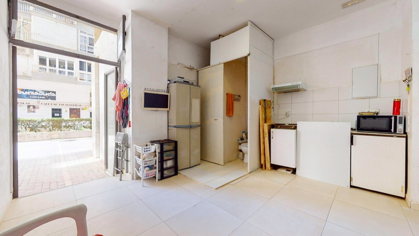 Calle Pintor Casilari Roldán, 2, Málaga, Málaga for sale Building Photo- Image 1 of 19