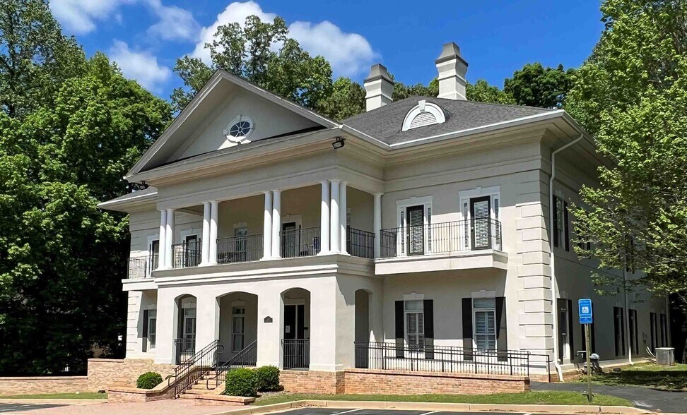 10 Gresham Lndg, Stockbridge, GA à vendre - Photo du bâtiment - Image 3 de 3