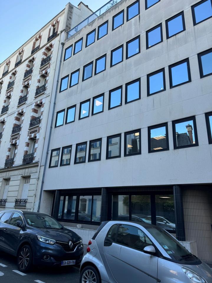 Bureau dans Boulogne-Billancourt à louer Photo du bâtiment- Image 1 de 18