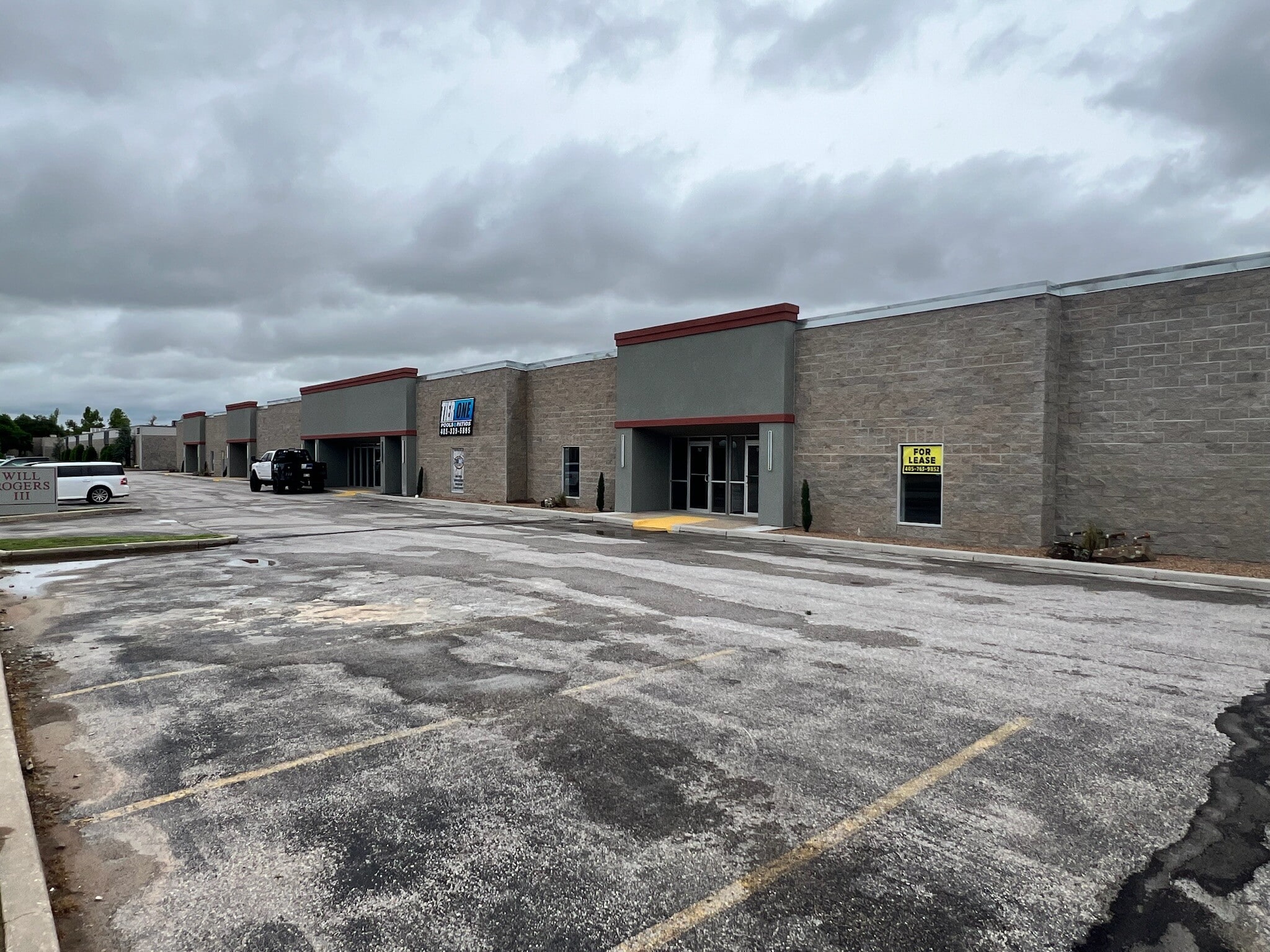 4300 Charter Ave, Oklahoma City, OK for lease Building Photo- Image 1 of 17