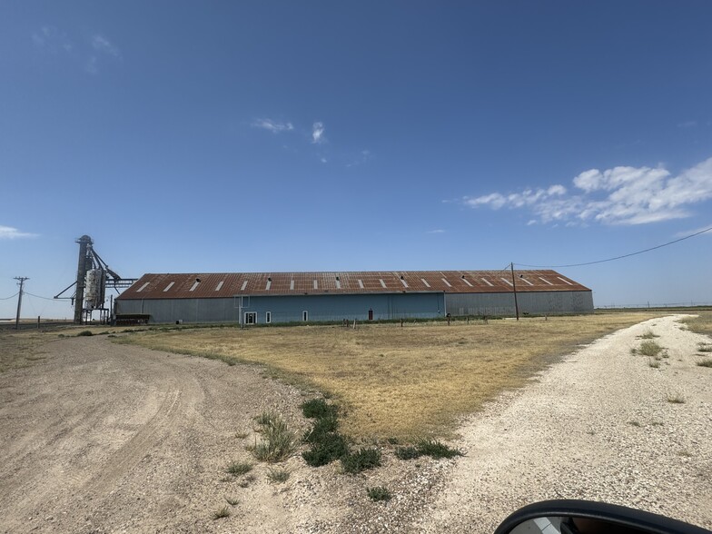 280 Interstate 27 Service rd, Kress, TX for sale - Building Photo - Image 2 of 6