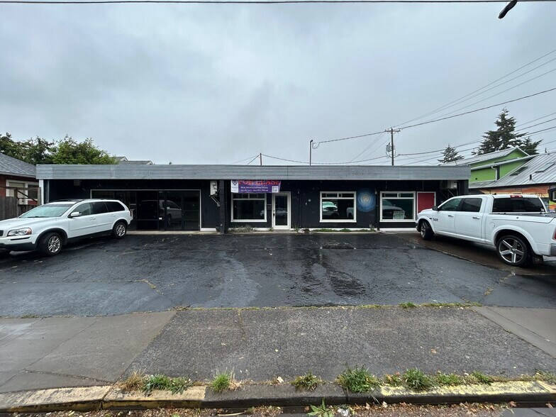 245 Van Buren St, Eugene, OR à louer - Photo du bâtiment - Image 2 de 22