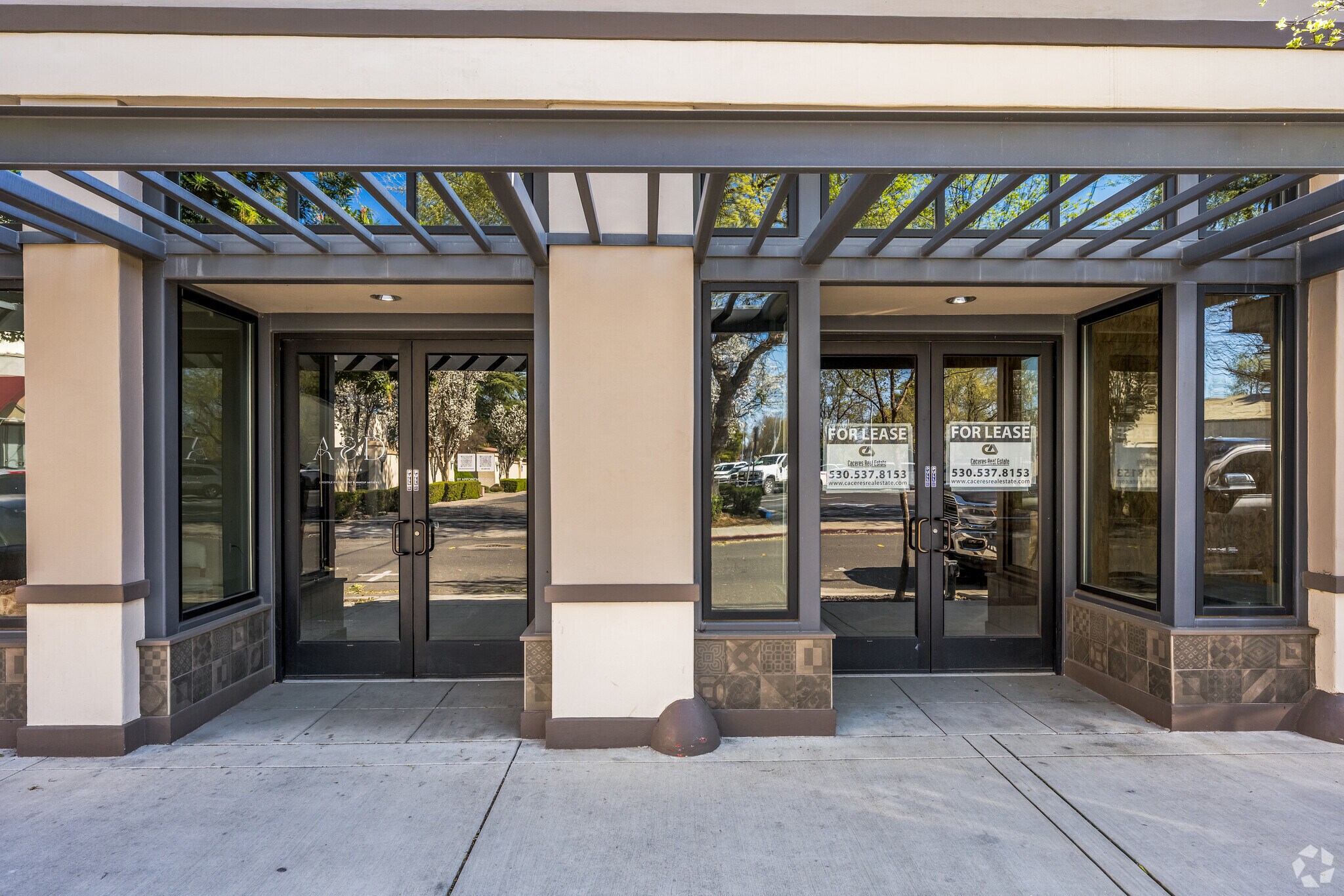 427-433 College St, Woodland, CA for lease Primary Photo- Image 1 of 5