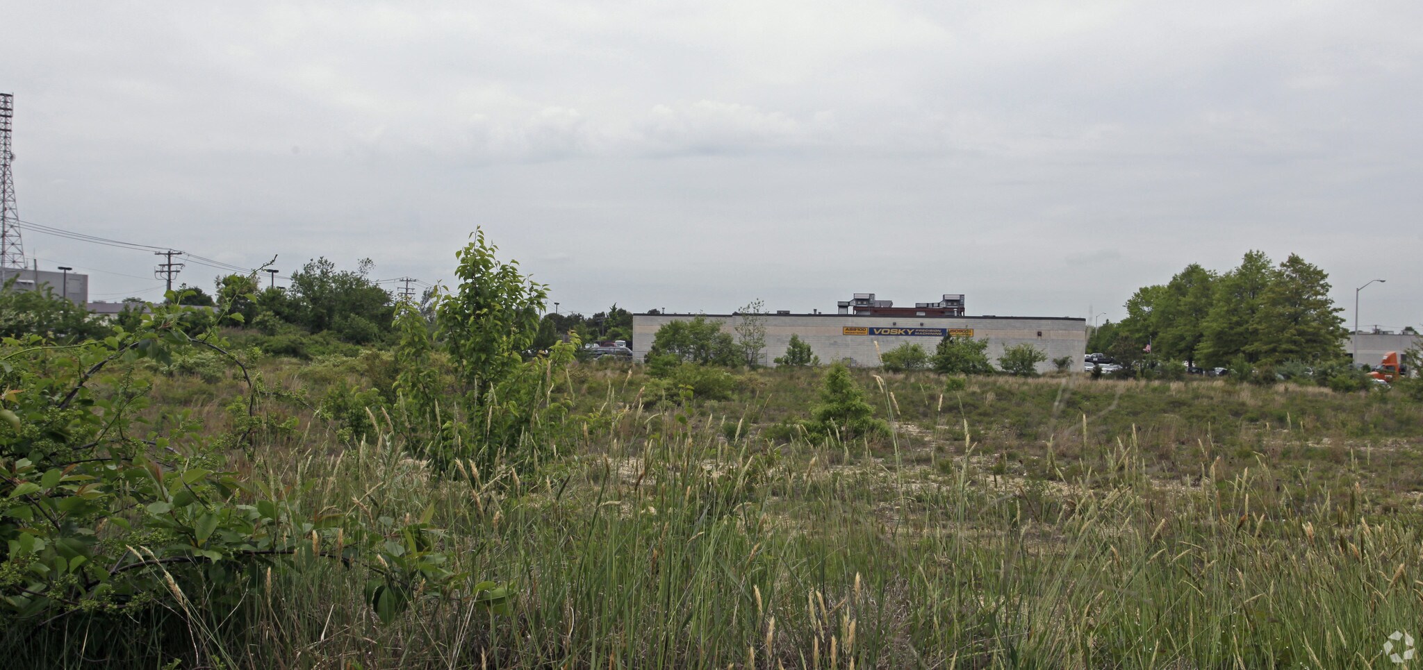 Veterans Memorial Hwy, Holbrook, NY à vendre Photo du bâtiment- Image 1 de 4