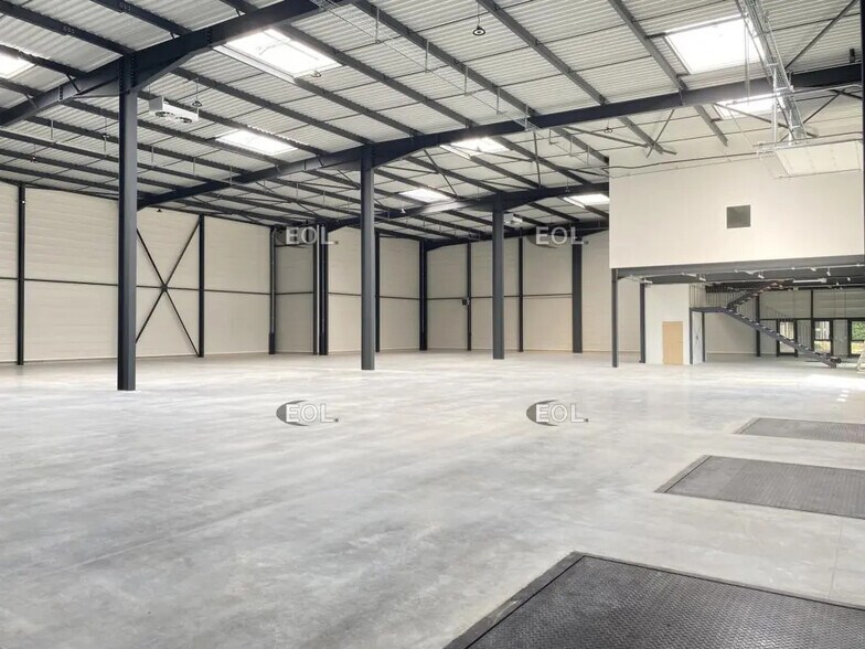 Industriel dans Corbas à louer - Photo du bâtiment - Image 3 de 40