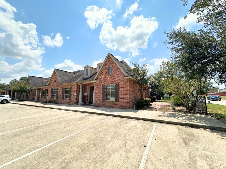 16430 N Eldridge Pky, Tomball, TX à vendre - Photo du bâtiment - Image 1 de 1