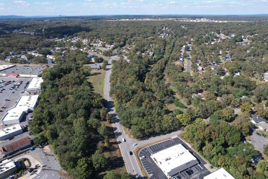 N Hills Blvd, North Little Rock, AR à vendre - Photo du bâtiment - Image 3 de 6
