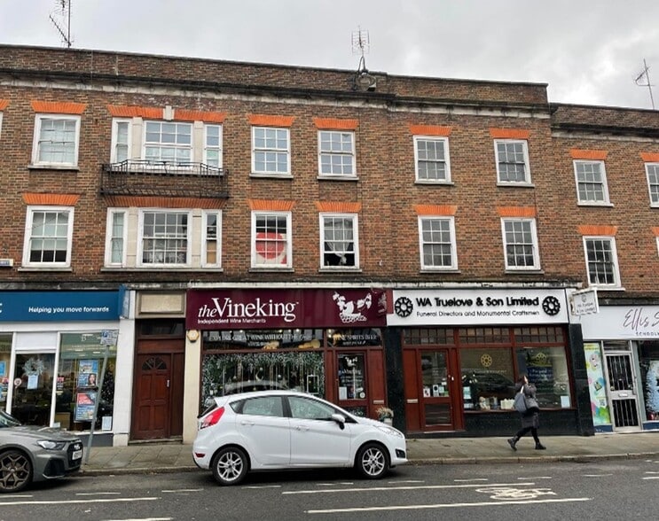 28 Church St, Reigate for lease - Building Photo - Image 2 of 2