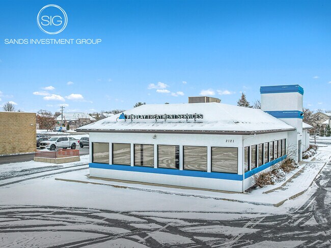 Plus de détails pour 2121 Tiffin Ave, Findlay, OH - Commerce de détail à vendre