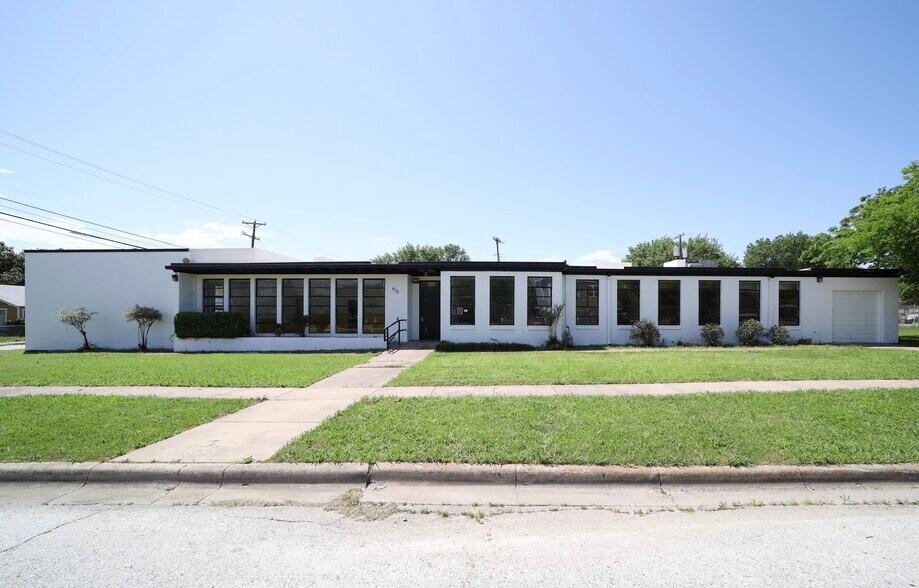 970 E Humbolt St, Fort Worth, TX à louer - Photo du bâtiment - Image 3 de 46