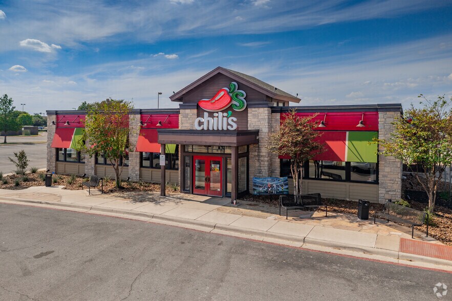 Hwy 151 @ Loop 410, San Antonio, TX à louer - Photo du bâtiment - Image 2 de 25