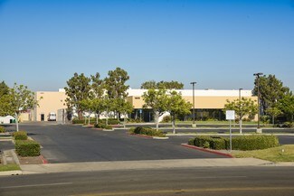 Plus de détails pour 1933 Deere Ave, Irvine, CA - Industriel à louer