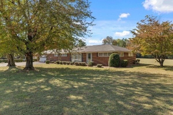 2763 US 43, Lawrenceburg, TN for sale - Building Photo - Image 2 of 18