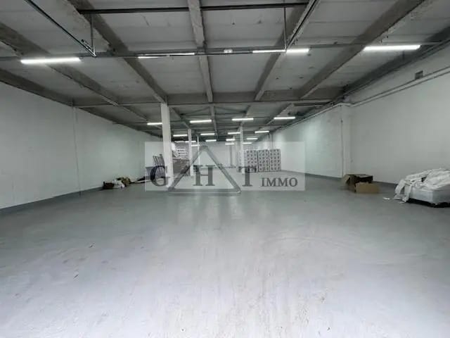 Industriel dans Neuilly-sur-Marne à louer Photo intérieure- Image 1 de 3