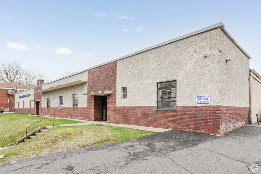 111 Essex St, Hackensack, NJ for lease - Building Photo - Image 3 of 10