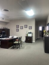 3407-3421 Church St, Skokie, IL for lease Interior Photo- Image 2 of 11