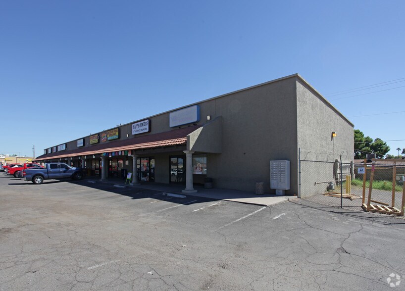 4425 W Glendale Ave, Glendale, AZ for lease - Primary Photo - Image 1 of 3