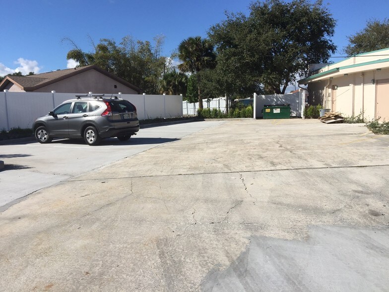 500 N Harbor City Blvd, Melbourne, FL à louer - Photo du bâtiment - Image 2 de 3