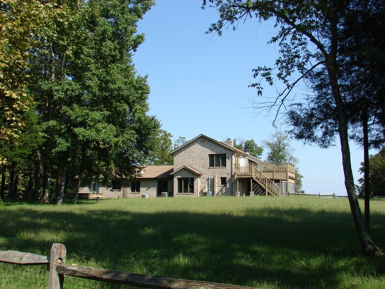 11275 Edge Hill Rd, Newburg, MD à vendre - Photo du bâtiment - Image 2 de 48