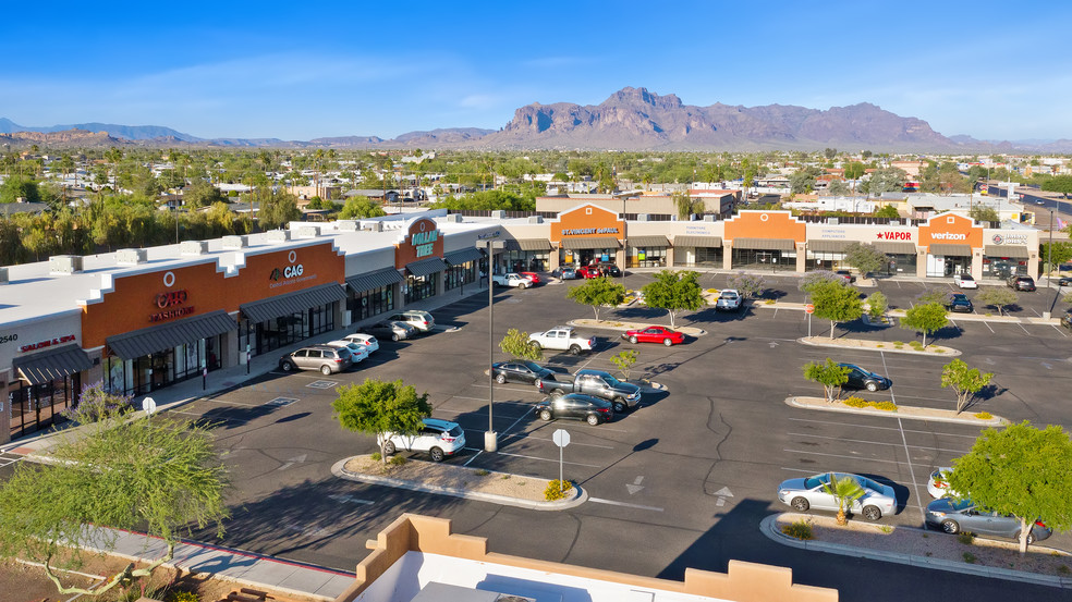 2540 W Apache Trl, Apache Junction, AZ à vendre - Photo principale - Image 1 de 1