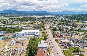 10867 Scott Rd, Surrey, BC for lease Building Photo- Image 2 of 11