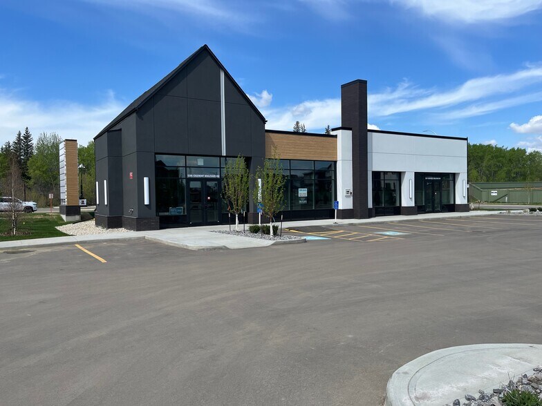 5335-5397 Edgemont Blvd NW, Edmonton, AB à louer - Photo du bâtiment - Image 2 de 3