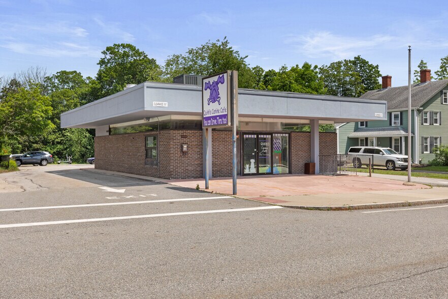 12 School St, Merrimac, MA à louer - Photo du bâtiment - Image 3 de 39