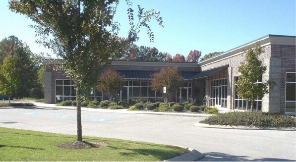 1300 Premier Dr, Chattanooga, TN à louer - Photo du bâtiment - Image 2 de 10