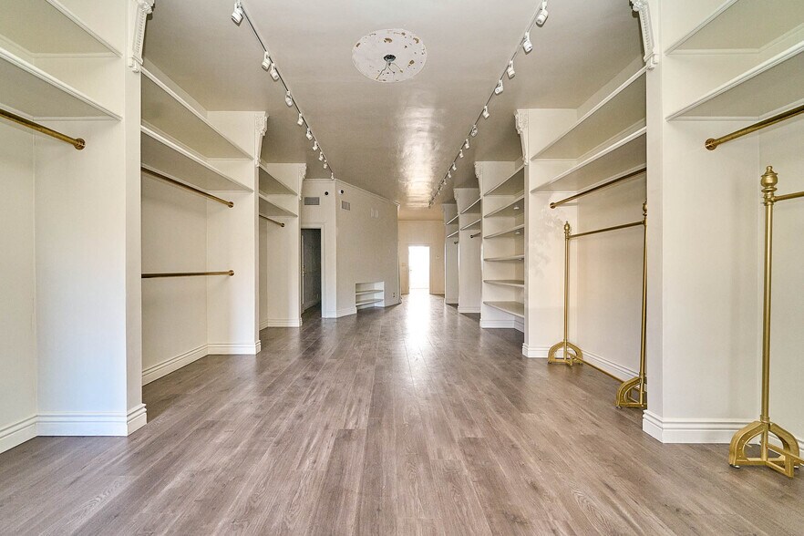 355-359 Robertson Blvd, Beverly Hills, CA à louer - Photo du bâtiment - Image 2 de 30
