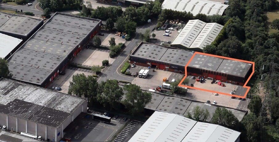 Wardley Industrial Estate, Holloway Dr, Manchester à louer - Photo du bâtiment - Image 1 de 6