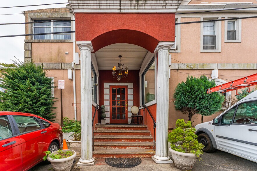 386 E Westfield Rd, Roselle Park, NJ à vendre - Photo du bâtiment - Image 2 de 14