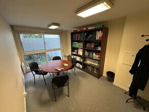 Office in Saint-Maur-des-Fossés for lease Building Photo- Image 2 of 8