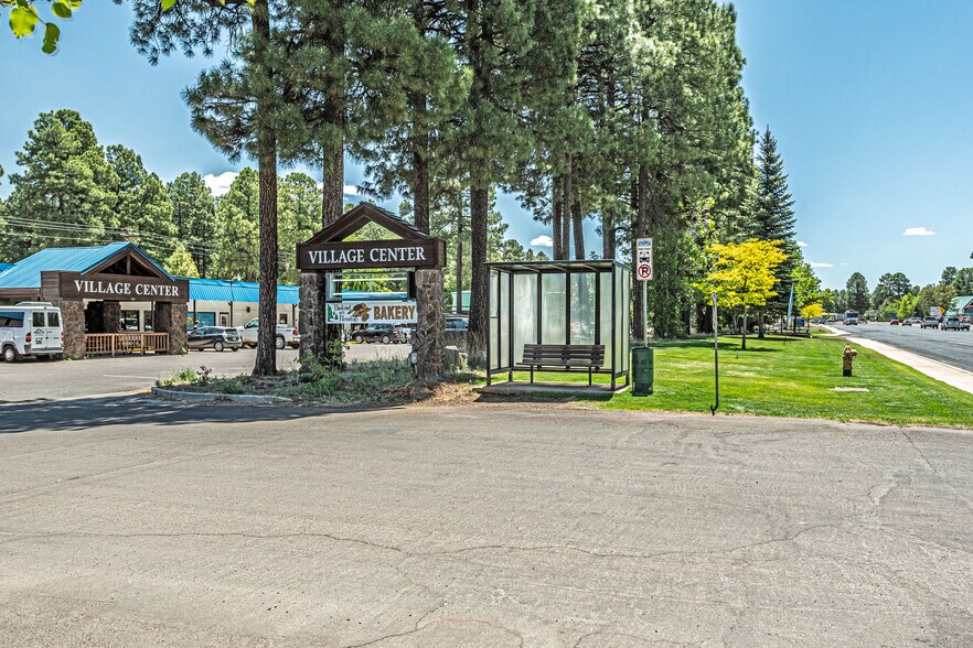 674 E White Mountain Blvd, Pinetop, AZ à vendre - Photo du bâtiment - Image 2 de 28