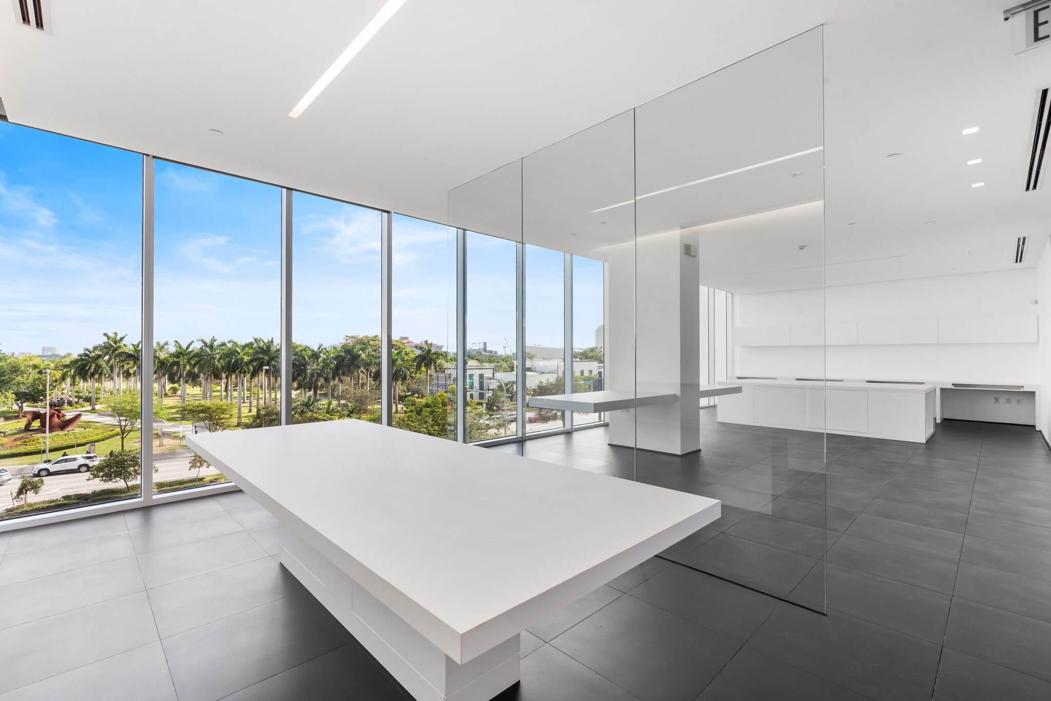 1040 Biscayne Blvd, Miami, FL for lease Building Photo- Image 1 of 6