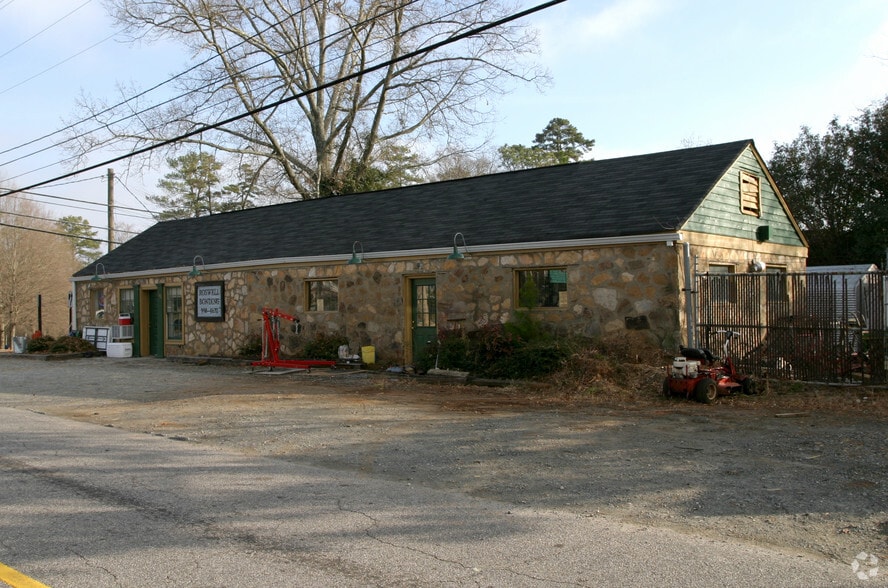 846 Ellis St, Roswell, GA for lease - Building Photo - Image 2 of 5