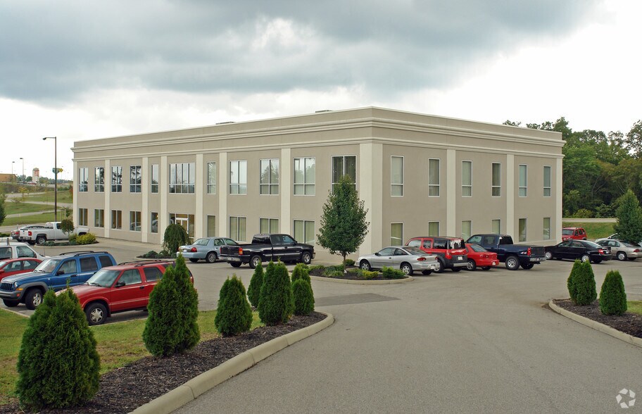 100 Peyton Way, Charleston, WV à vendre - Photo du bâtiment - Image 3 de 25