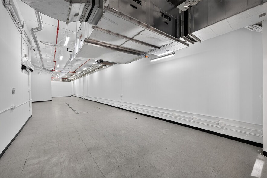 356 Broadway, New York, NY à vendre - Photo du bâtiment - Image 3 de 19