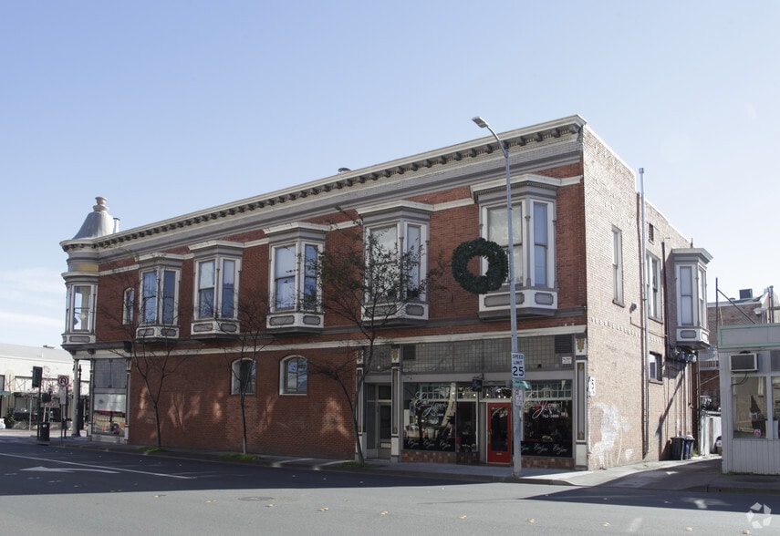 159-163 Kentucky St, Petaluma, CA à vendre - Photo du bâtiment - Image 3 de 56