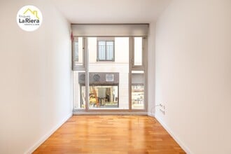 Office in Arenys de Mar, Barcelona for lease Interior Photo- Image 1 of 11