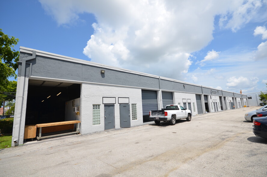 8051-8073 NW 54th St, Miami, FL for sale - Building Photo - Image 3 of 19