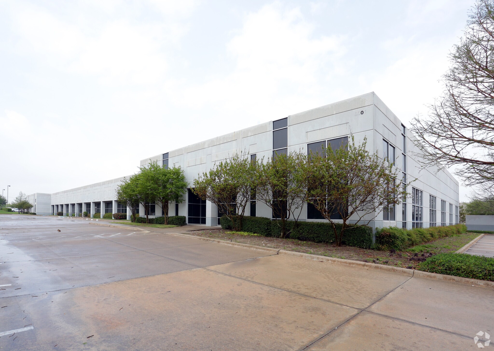 2201 10th St, Plano, TX à louer Photo du bâtiment- Image 1 de 4