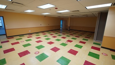 1 Michael Ave, Farmingdale, NY à louer Photo intérieure- Image 1 de 1